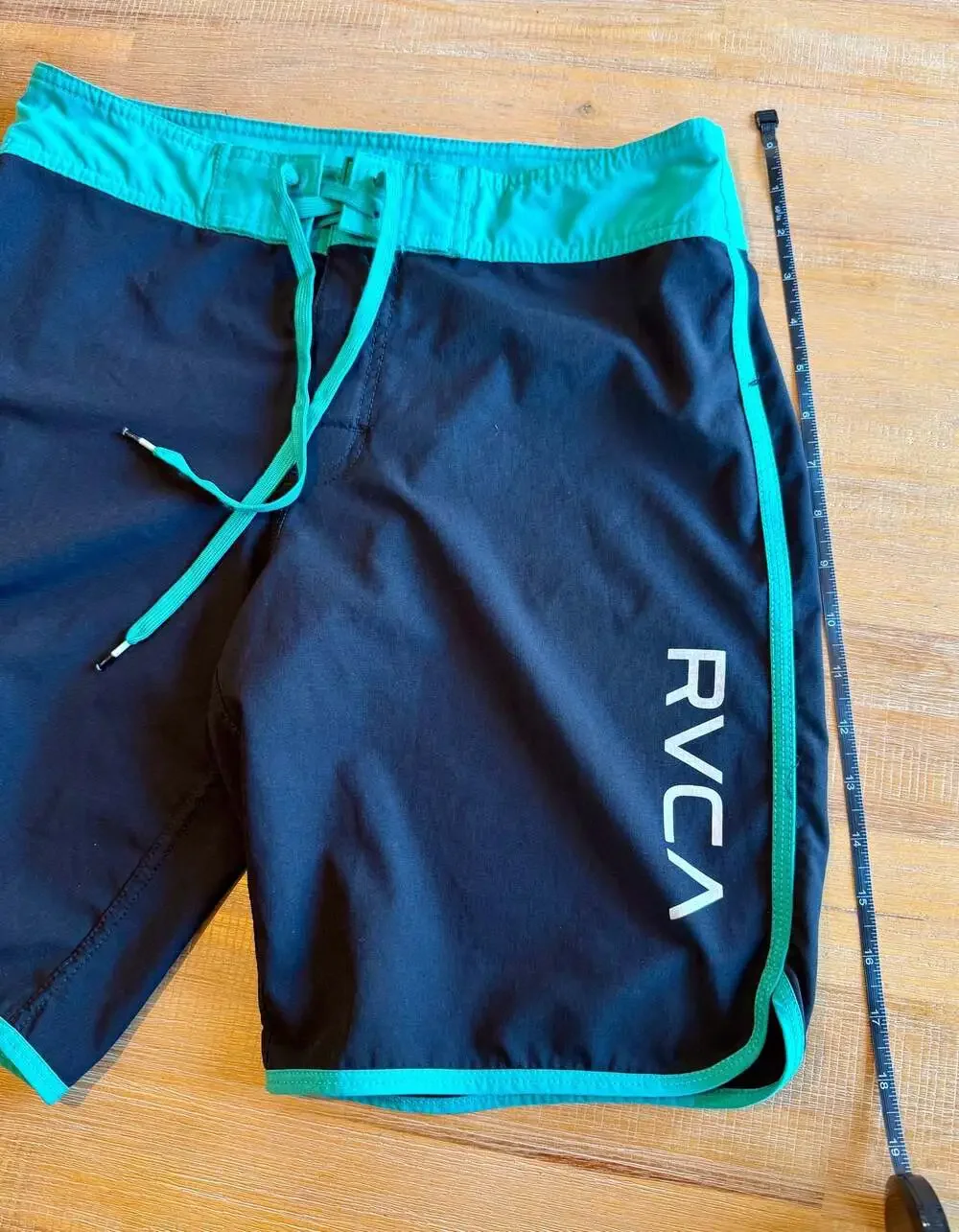 RVCA Performance Stretch Black and Turquoise Boardshorts Size 30